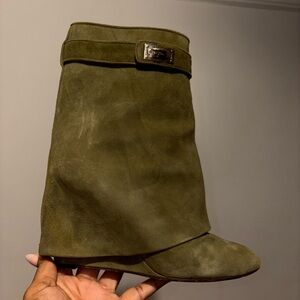 Givenchy shark boots 39